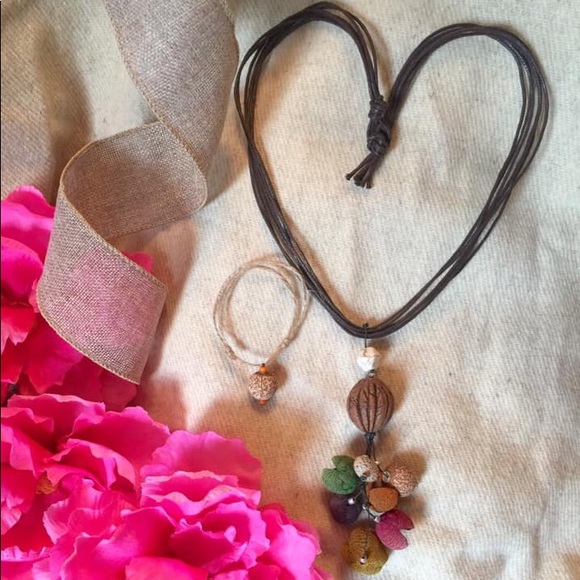 Handmade boho necklaces - Picture 2 of 5